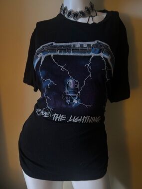 Metallica "Ride the Lightning" Black Graphic Band Tee